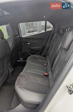 Внедорожник / Кроссовер Peugeot e-2008 2023 в 