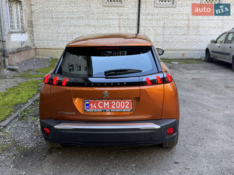 Позашляховик / Кросовер Peugeot e-2008 2022 в Львові