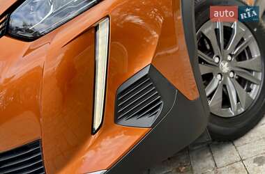 Внедорожник / Кроссовер Peugeot e-2008 2021 в 