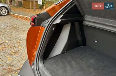 Внедорожник / Кроссовер Peugeot e-2008 2021 в 