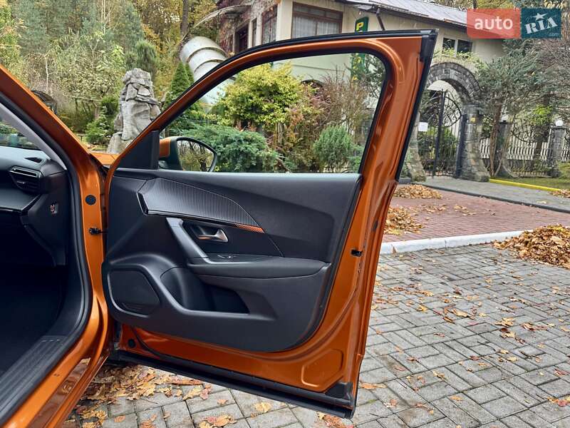 Позашляховик / Кросовер Peugeot e-2008 2021 в Дрогобичі