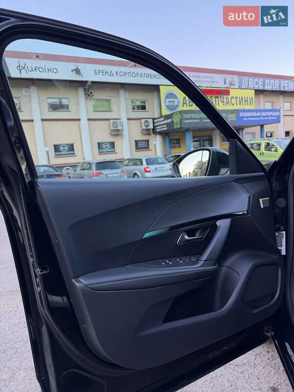 Внедорожник / Кроссовер Peugeot e-2008 2020 в Львове