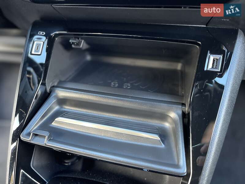 Внедорожник / Кроссовер Peugeot e-2008 2020 в Хмельницком фото 75 Внедорожник / Кроссовер Peugeot e-2008 2020 в Хмельницком