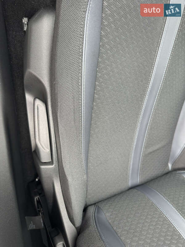 Позашляховик / Кросовер Peugeot e-2008 2020 в Рівному