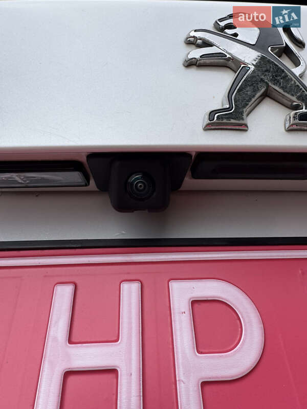 Позашляховик / Кросовер Peugeot e-2008 2020 в Рівному