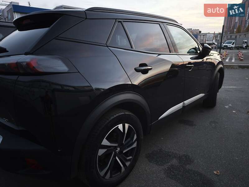 Внедорожник / Кроссовер Peugeot e-2008 2021 в Киеве