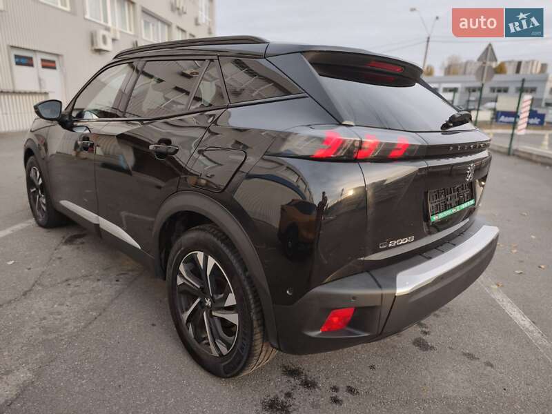 Внедорожник / Кроссовер Peugeot e-2008 2021 в Киеве