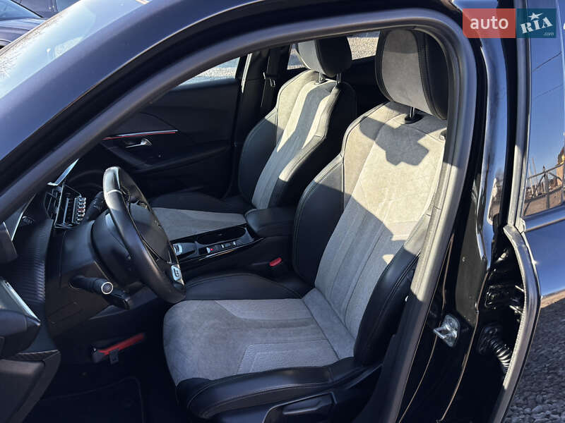 Внедорожник / Кроссовер Peugeot e-2008 2021 в Львове