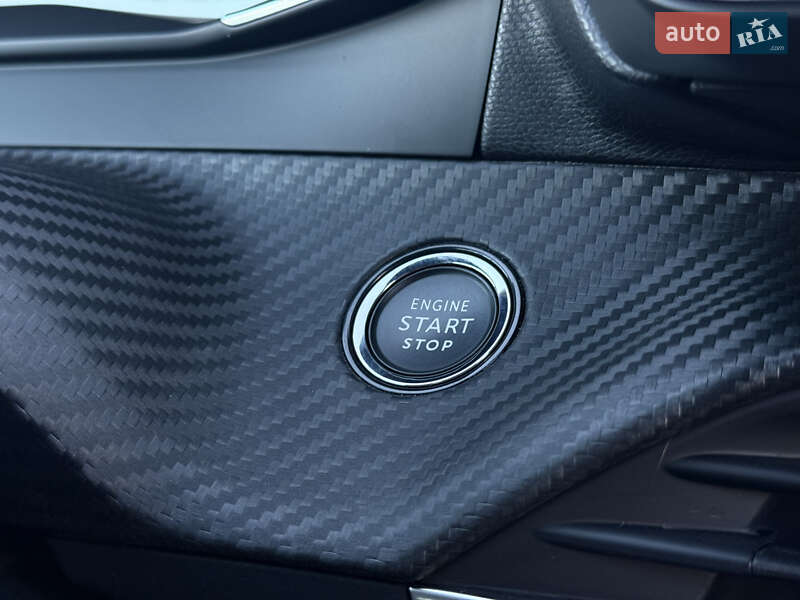 Внедорожник / Кроссовер Peugeot e-2008 2024 в Львове