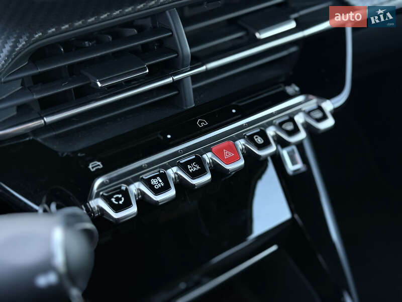 Внедорожник / Кроссовер Peugeot e-2008 2024 в Львове