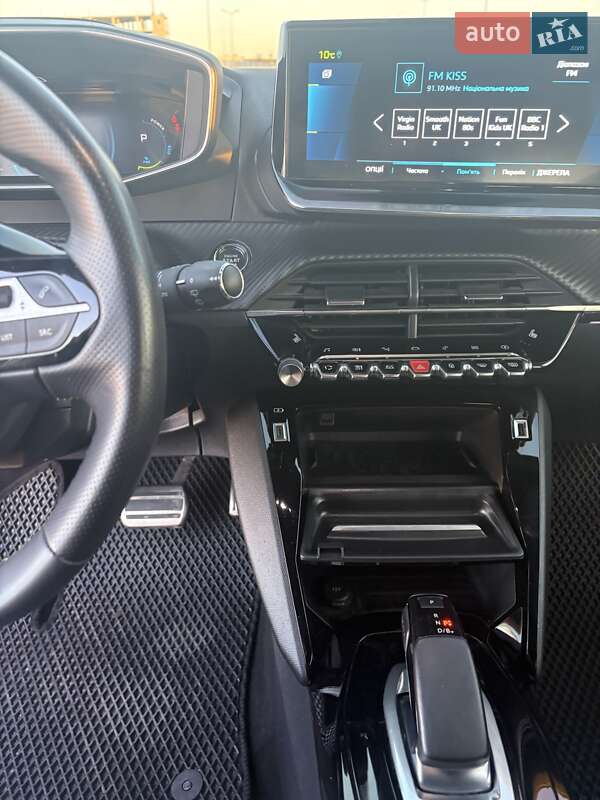 Позашляховик / Кросовер Peugeot e-2008 2021 в Львові