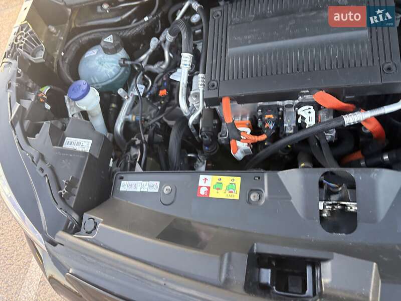 Позашляховик / Кросовер Peugeot e-2008 2021 в Львові