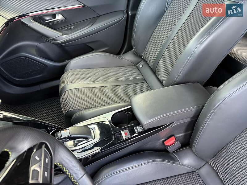 Позашляховик / Кросовер Peugeot e-2008 2021 в Львові