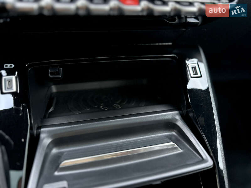 Позашляховик / Кросовер Peugeot e-2008 2020 в Самборі