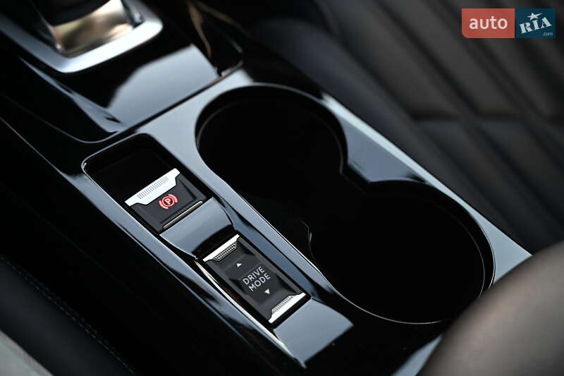 Внедорожник / Кроссовер Peugeot e-2008 2021 в Львове