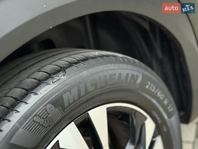 Внедорожник / Кроссовер Peugeot e-2008 2021 в Дрогобыче