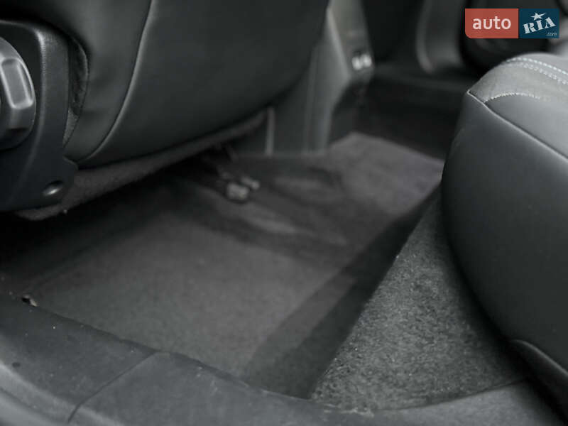 Внедорожник / Кроссовер Peugeot e-2008 2021 в Дрогобыче