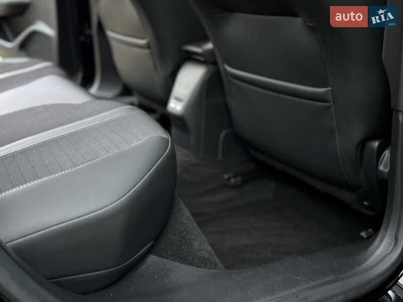 Внедорожник / Кроссовер Peugeot e-2008 2021 в Дрогобыче