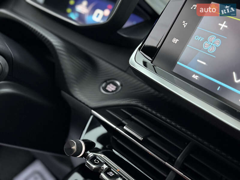 Внедорожник / Кроссовер Peugeot e-2008 2021 в Дрогобыче