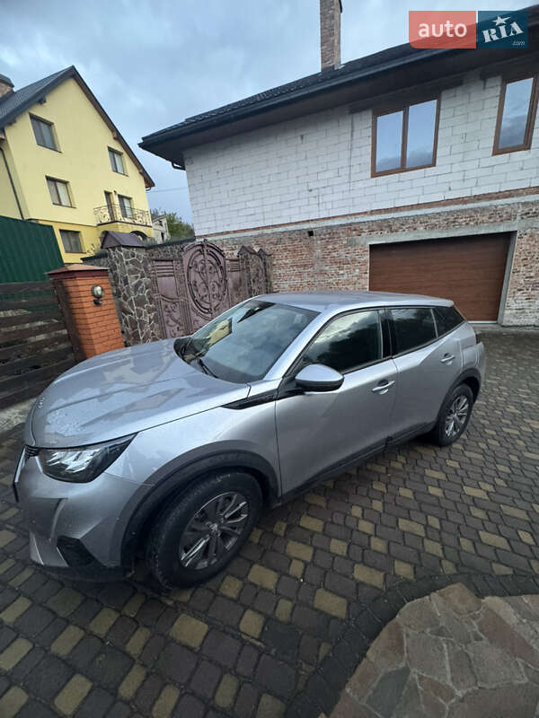 Позашляховик / Кросовер Peugeot e-2008 2021 в Львові