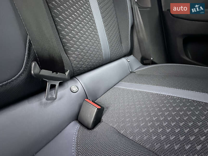 Внедорожник / Кроссовер Peugeot e-2008 2020 в Ровно фото 46 Внедорожник / Кроссовер Peugeot e-2008 2020 в Ровно