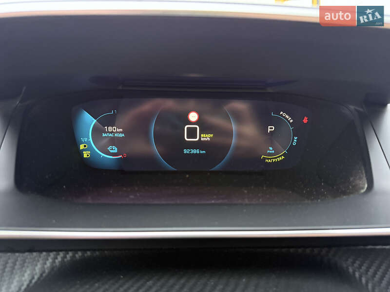 Внедорожник / Кроссовер Peugeot e-2008 2020 в Городке