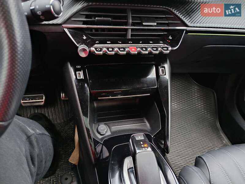 Внедорожник / Кроссовер Peugeot e-2008 2020 в Дубно