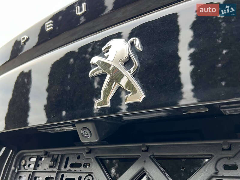 Внедорожник / Кроссовер Peugeot e-2008 2022 в Ровно