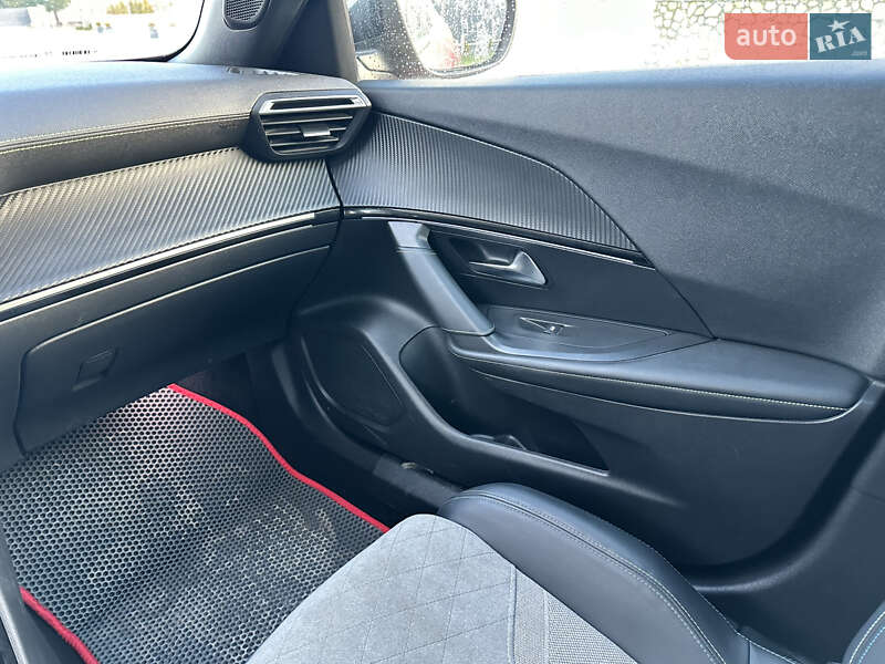 Внедорожник / Кроссовер Peugeot e-2008 2021 в Волочиске