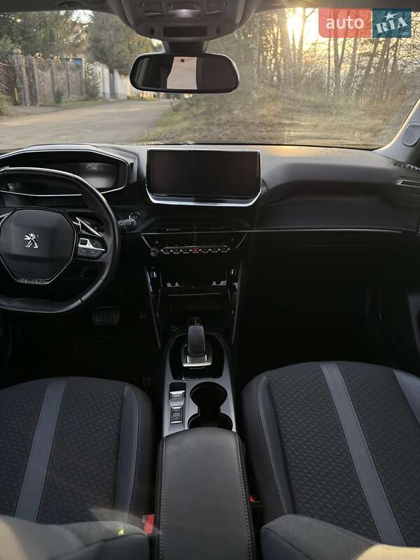 Позашляховик / Кросовер Peugeot e-2008 2020 в Львові