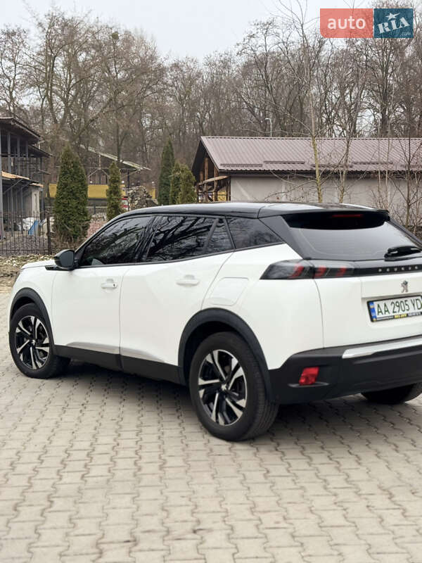 Позашляховик / Кросовер Peugeot e-2008 2020 в Києві
