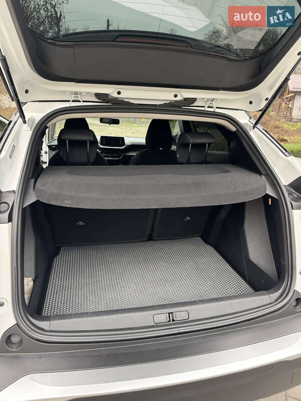 Позашляховик / Кросовер Peugeot e-2008 2020 в Києві