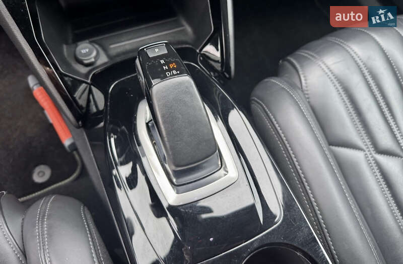 Позашляховик / Кросовер Peugeot e-2008 2020 в Луцьку