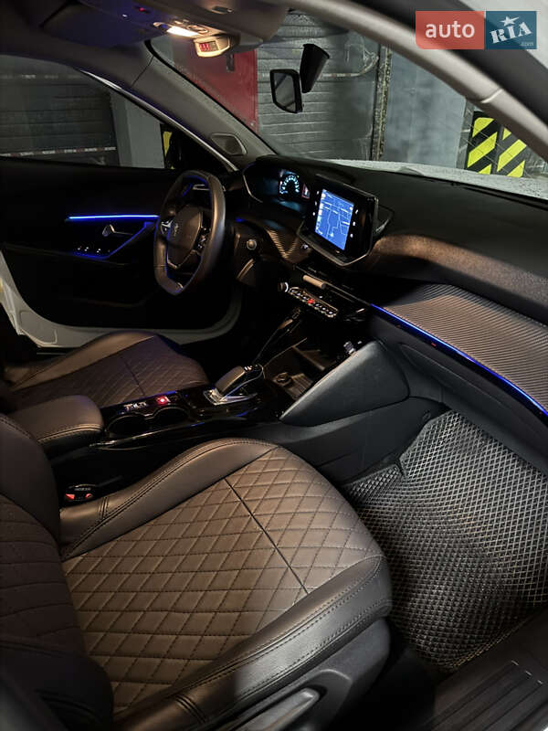 Внедорожник / Кроссовер Peugeot e-2008 2020 в Ивано-Франковске
