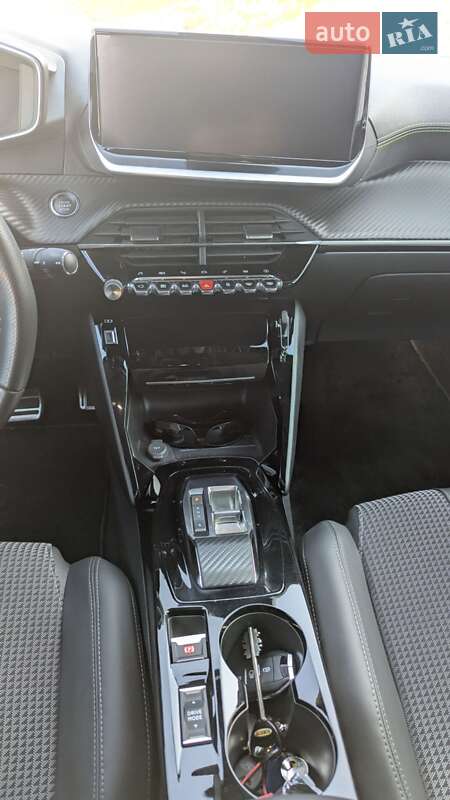 Внедорожник / Кроссовер Peugeot e-2008 2022 в Львове