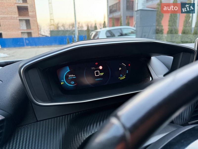 Внедорожник / Кроссовер Peugeot e-2008 2020 в Луцке