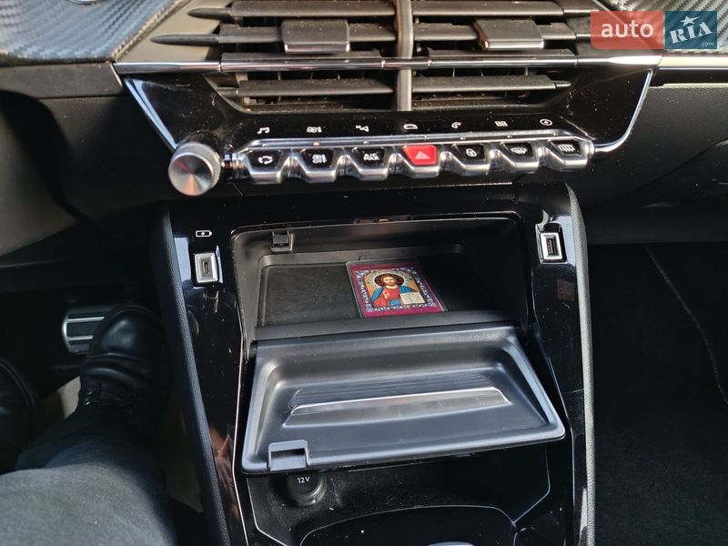 Внедорожник / Кроссовер Peugeot e-2008 2020 в Дубно