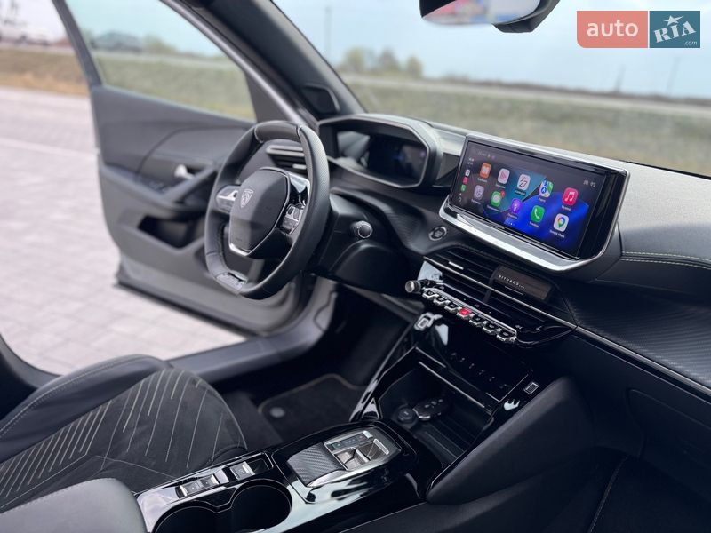 Внедорожник / Кроссовер Peugeot e-2008 2024 в Львове