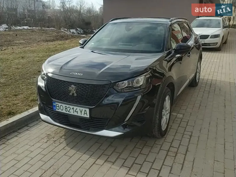 Peugeot e-2008