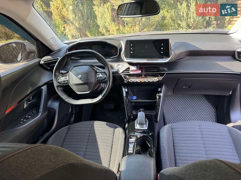 Внедорожник / Кроссовер Peugeot e-2008 2020 в Самборе