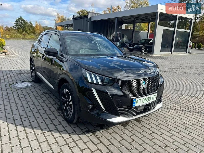 Peugeot e-2008