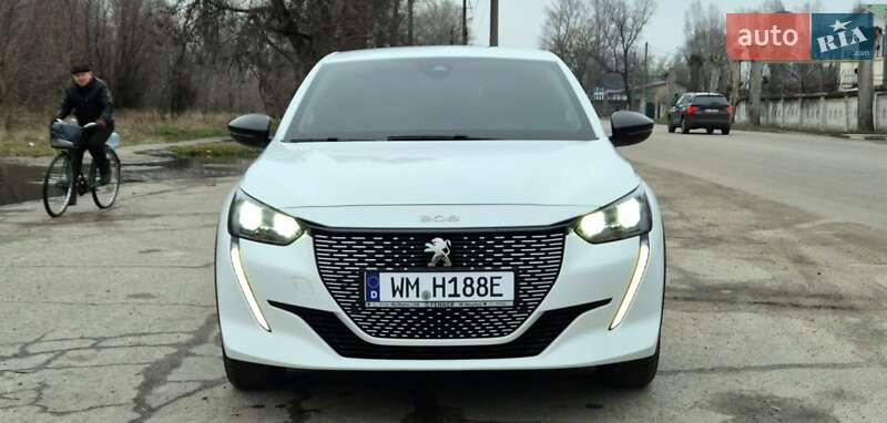 Хетчбек Peugeot e-208 2023 в Жовтих Водах