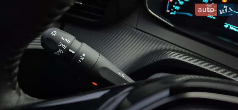 Хетчбек Peugeot e-208 2023 в Жовтих Водах