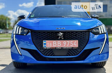 Хэтчбек Peugeot e-208 2023 в Киеве