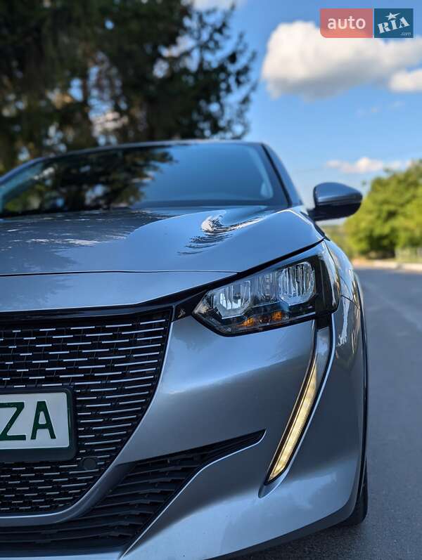 Хэтчбек Peugeot e-208 2021 в Немирове