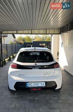Хэтчбек Peugeot e-208 2022 в 