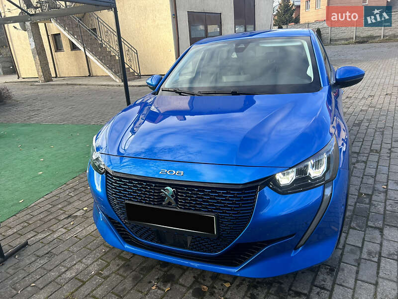 Хэтчбек Peugeot e-208 2021 в Львове