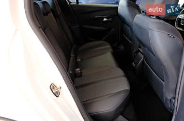 Хэтчбек Peugeot e-208 2021 в 