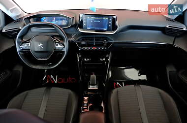Хэтчбек Peugeot e-208 2021 в 