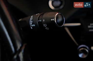 Хэтчбек Peugeot e-208 2021 в 